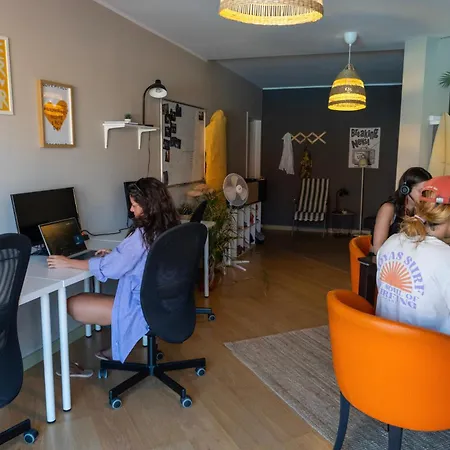 Banama Surfhouse - Coliving Coworking & Yoga * Κοραλέχο