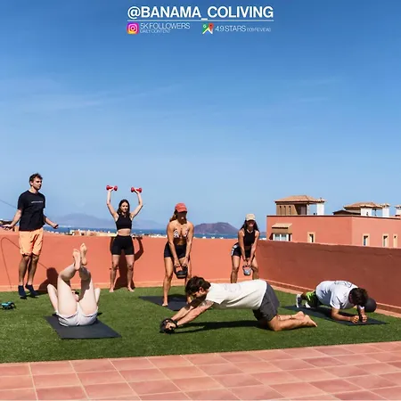 Banama Surfhouse - Coliving Coworking & Yoga Vendégház