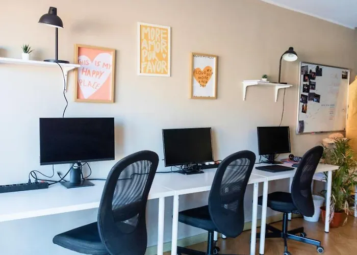 Banama Surfhouse - Coliving Coworking & Yoga بيت ضيافة كوراليهو