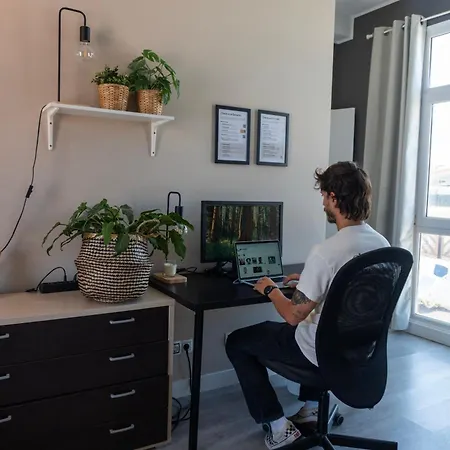 Banama Coliving & Coworking, Surf & Yoga - Casa Roja Pensión Corralejo
