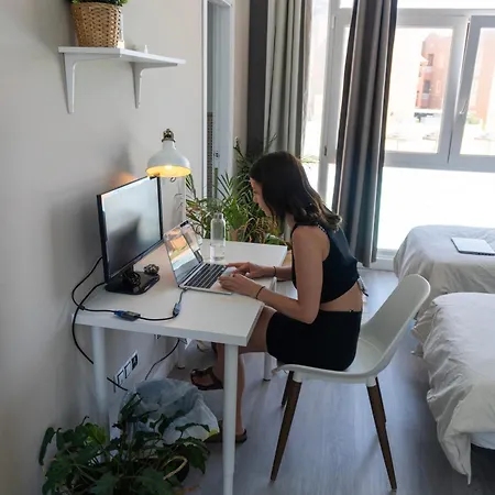 Banama Surfhouse - Coliving Coworking & Yoga Pensión Corralejo