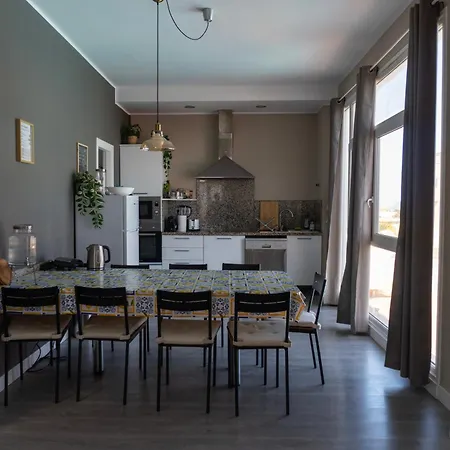 Banama Coliving & Coworking, Surf & Yoga - Casa Roja * Κοραλέχο