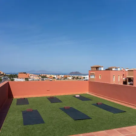 Banama Coliving & Coworking, Surf & Yoga - Casa Roja Pensión *