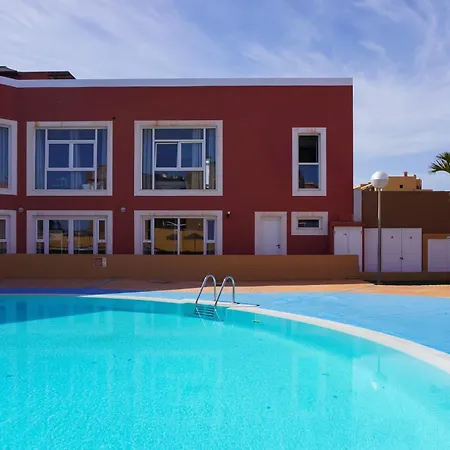 Pensión Banama Coliving & Coworking, Surf & Yoga - Casa Roja Corralejo