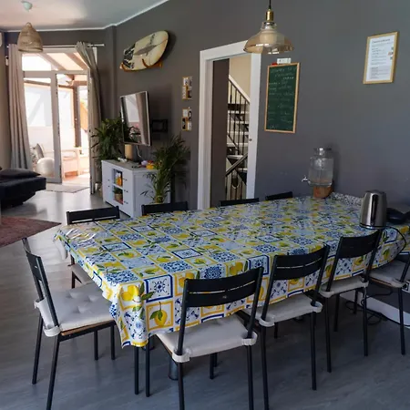 Banama Coliving & Coworking, Surf & Yoga - Casa Roja Pensión Corralejo