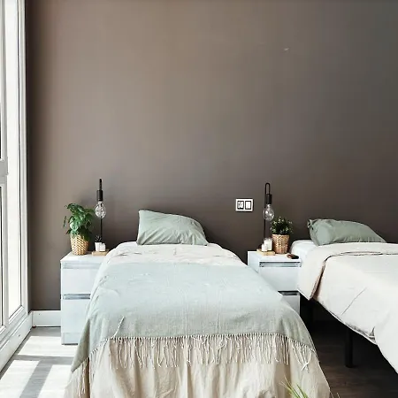 ゲストハウス Banama Surfhouse - Coliving Coworking & Yoga