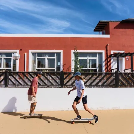 Gasthuis Banama Surfhouse - Coliving Coworking & Yoga Corralejo
