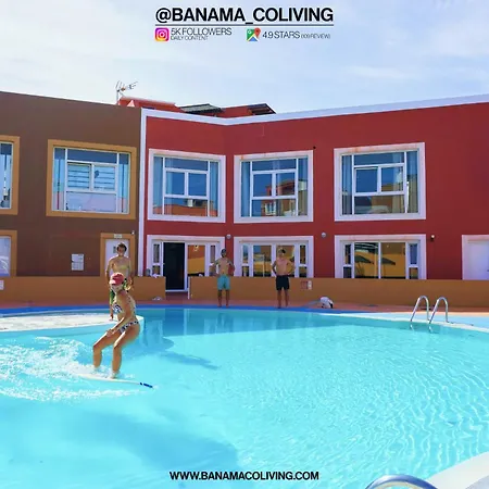 Banama Surfhouse - Coliving Coworking & Yoga Gasthuis