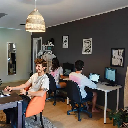 Casa de hóspedes Banama Surfhouse - Coliving Coworking & Yoga Corralejo