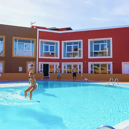 Banama Surfhouse - Coliving Coworking & Yoga Affittacamere Corralejo