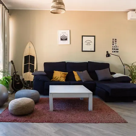 Banama Surfhouse - Coliving Coworking & Yoga *