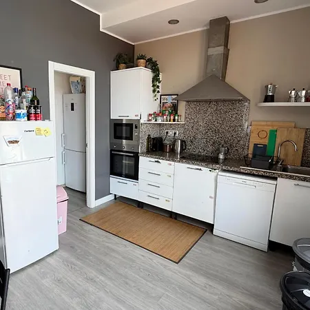 Casa de hóspedes Banama Surfhouse - Coliving Coworking & Yoga Corralejo