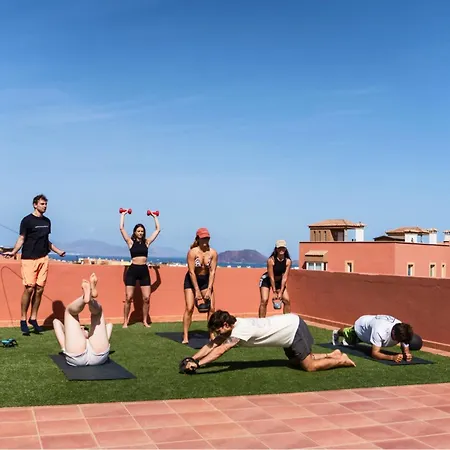 Banama Surfhouse - Coliving Coworking & Yoga * Corralejo