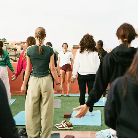 Banama Surfhouse - Coliving Coworking & Yoga