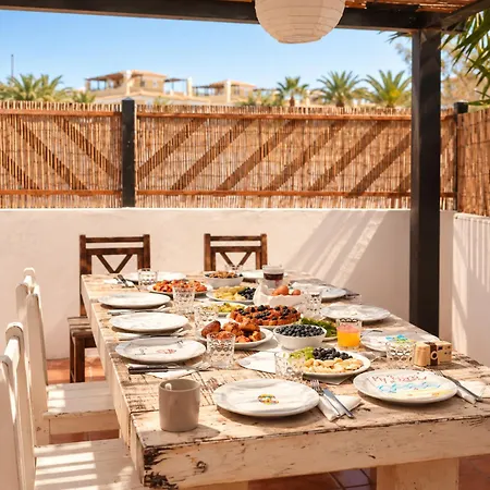 Pensjonat Banama Coliving 1 - Coworking, Surf & Yoga