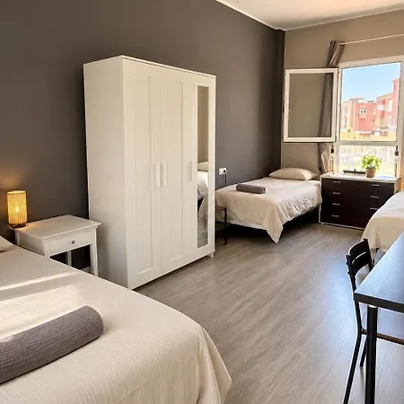 Pensjonat Banama Coliving 1 - Coworking, Surf & Yoga *