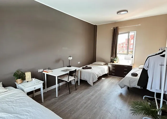 Pensión Banama Surfhouse - Coliving Coworking & Yoga *