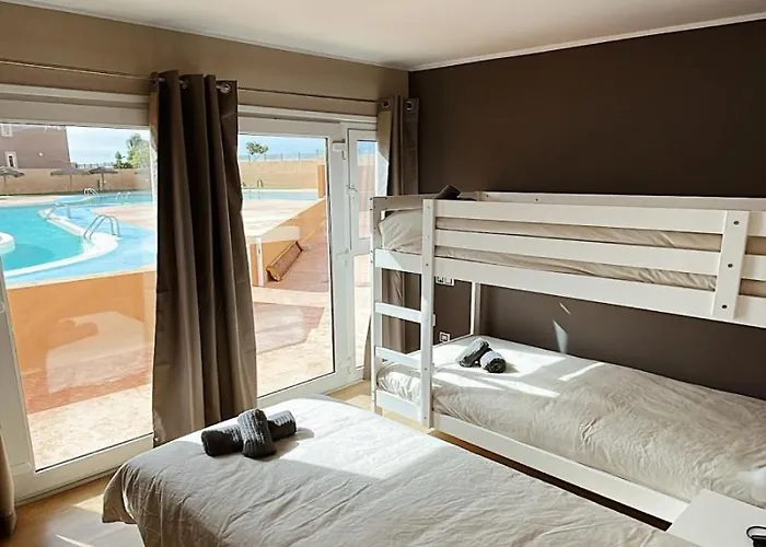 Banama Surfhouse - Coliving Coworking & Yoga Pensión Corralejo