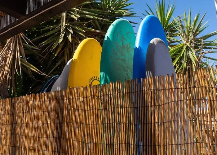 Banama Surfhouse - Coliving Coworking & Yoga Pensión