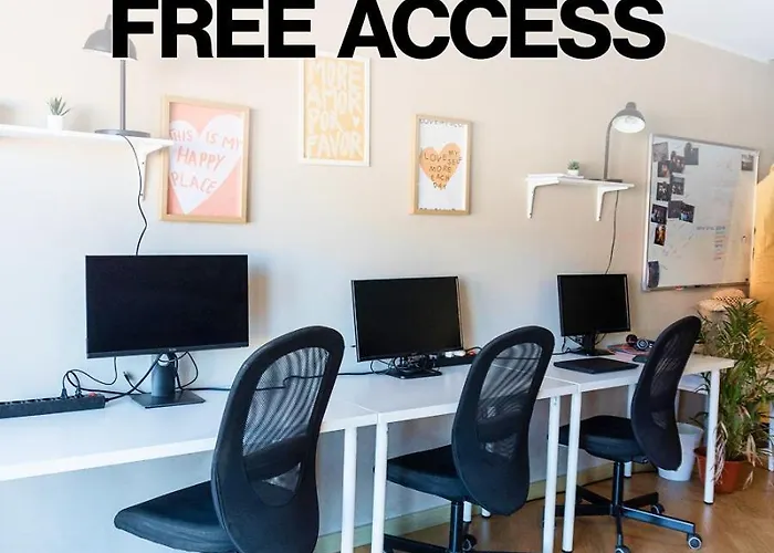 Banama Surfhouse - Coliving Coworking & Yoga Corralejo