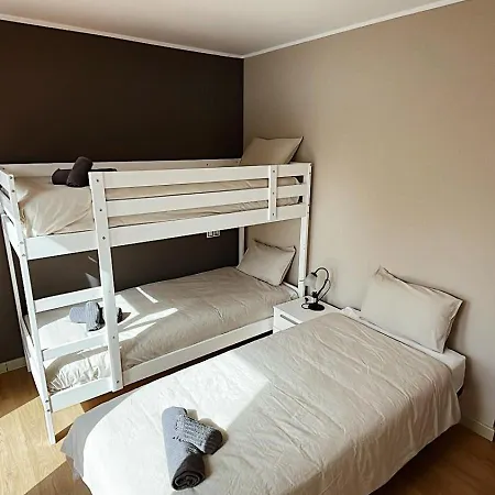 Banama Coliving & Coworking, Surf & Yoga - Casa Roja *