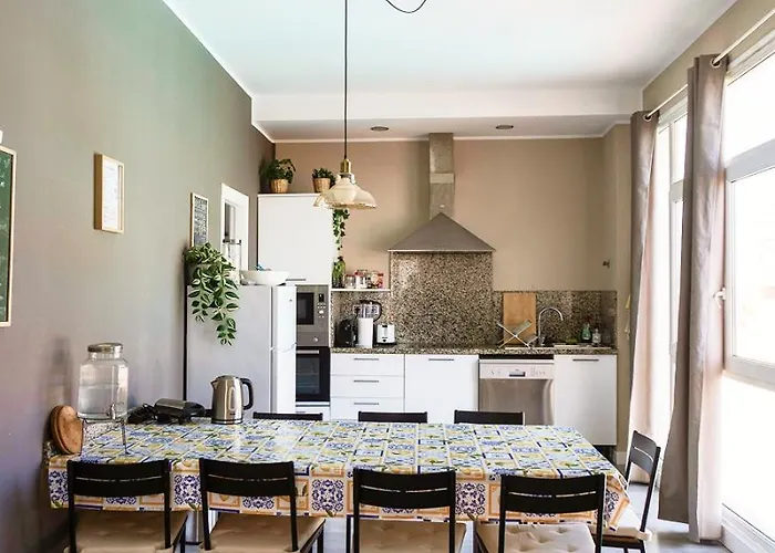 Banama Surfhouse - Coliving Coworking & Yoga בית הארחה קורלחו